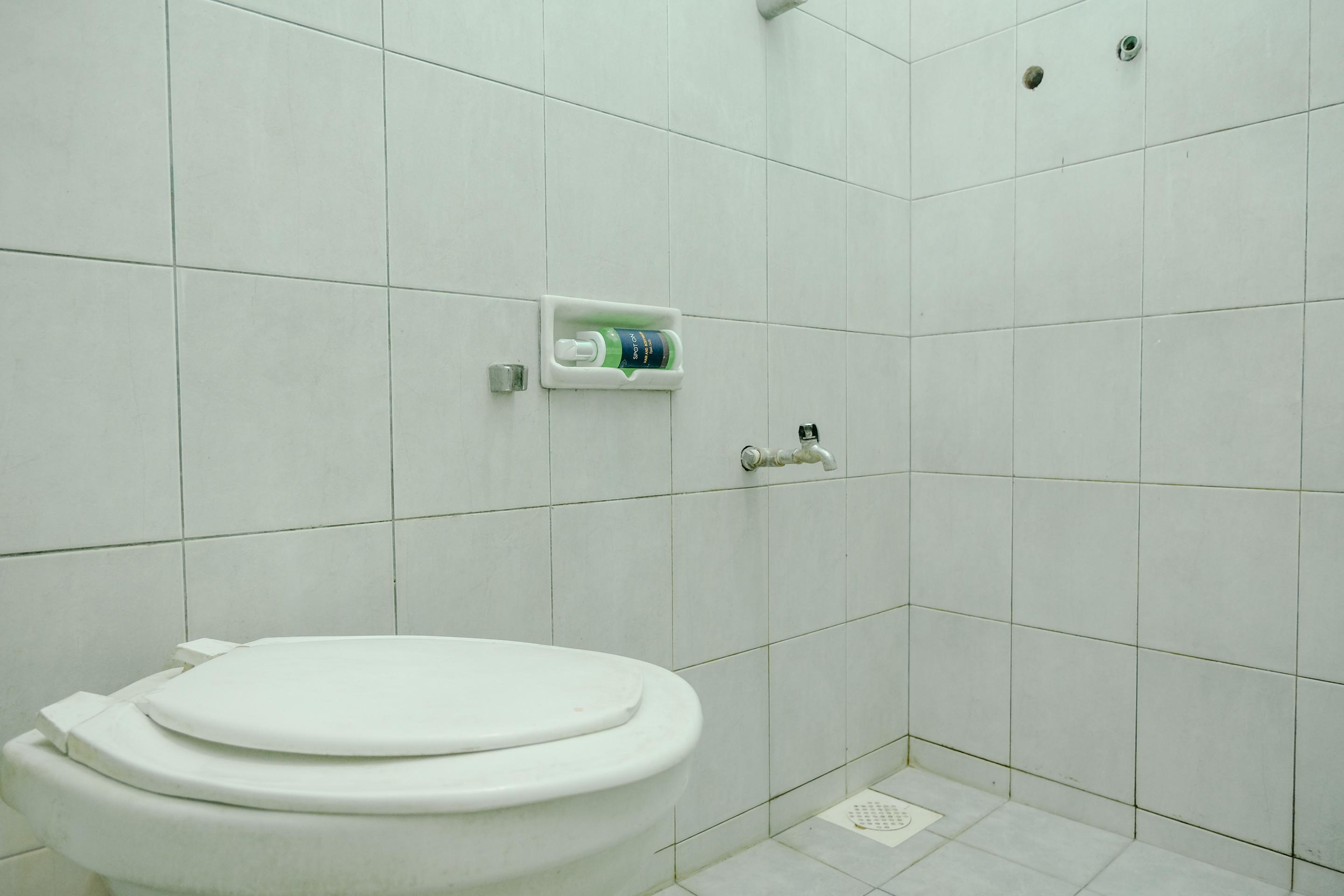 Отель Super Oyo 1516 Cemara Gading Syariah Богор Экстерьер фото